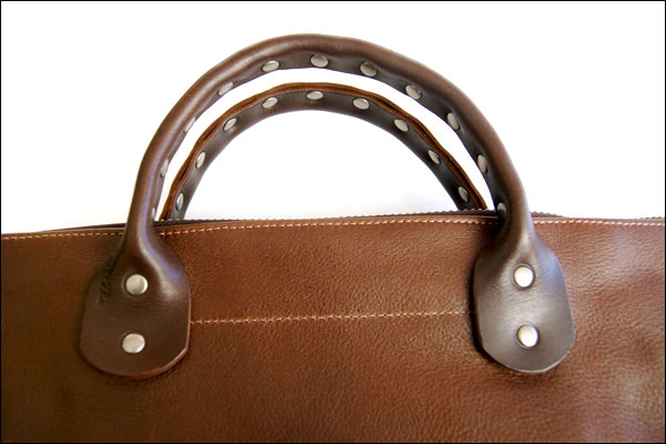 ★dean. ub 07 Studded Handle Railway Bag